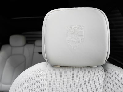 2022 Porsche Macan Macan S