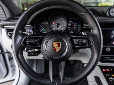 2022 Porsche Macan Macan S