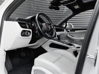 2022 Porsche Macan Macan S