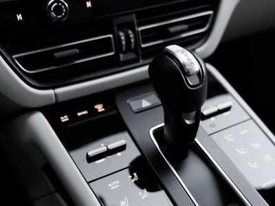 2022 Porsche Macan Macan S