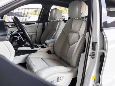 2022 Porsche Macan Macan S