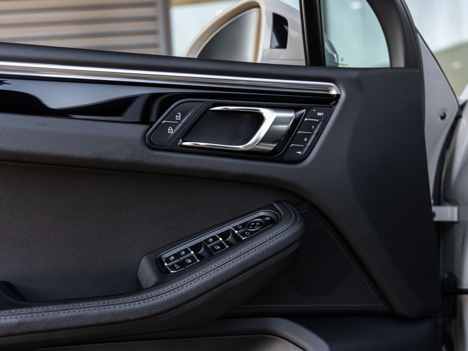 2024 Porsche Macan S
