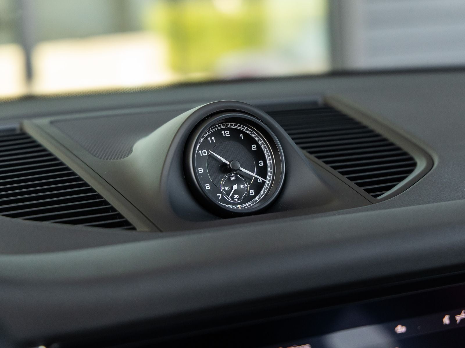2024 Porsche Macan S