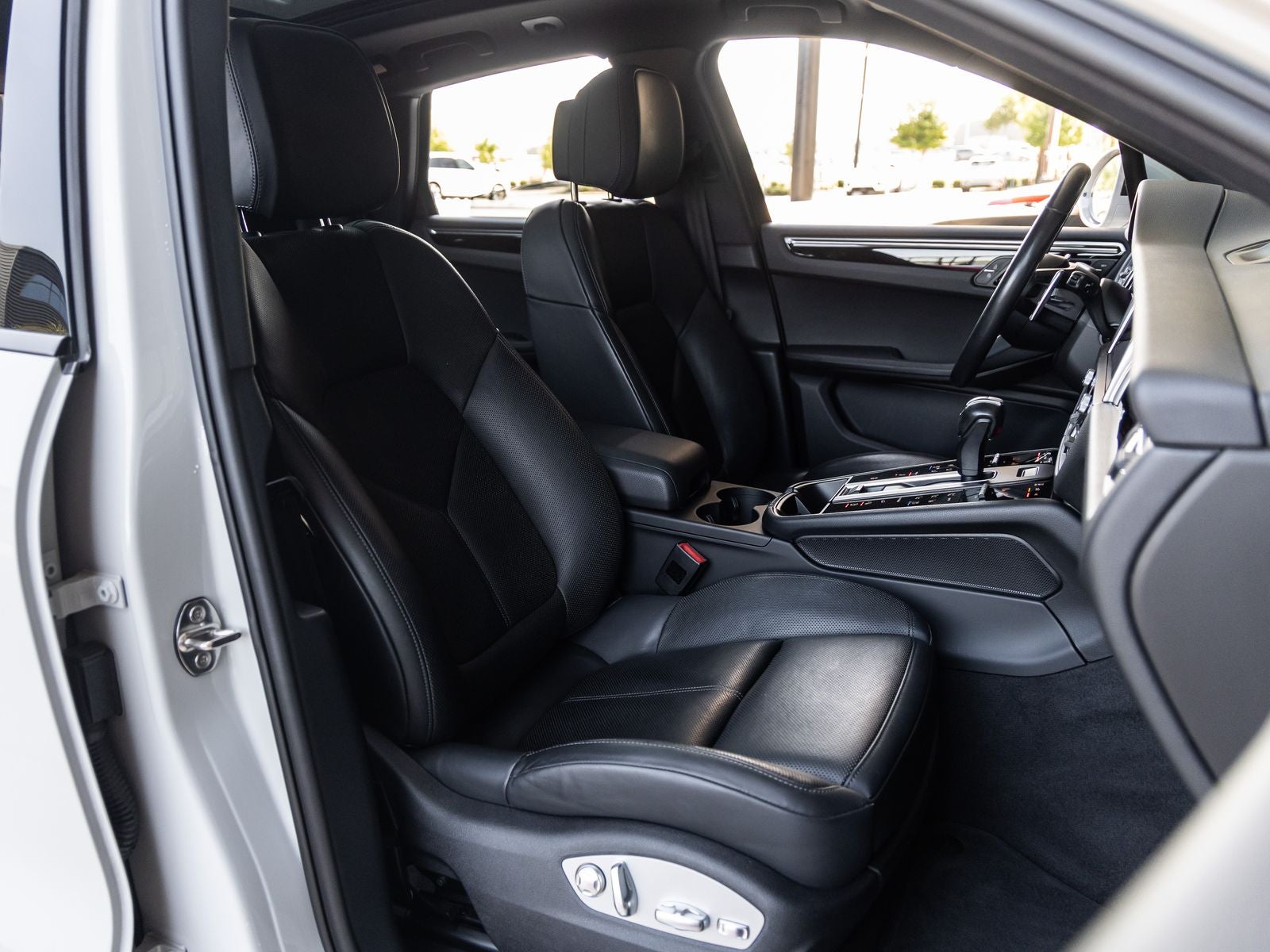 2024 Porsche Macan S