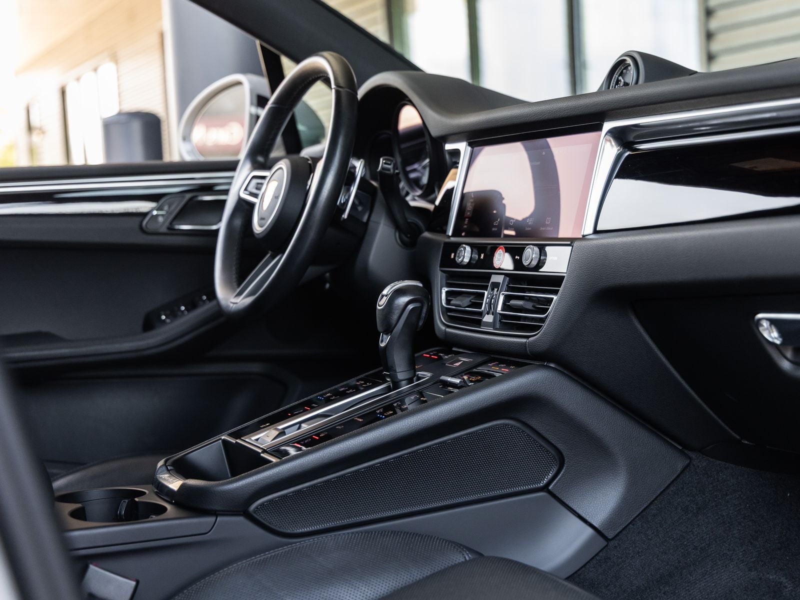 2024 Porsche Macan S