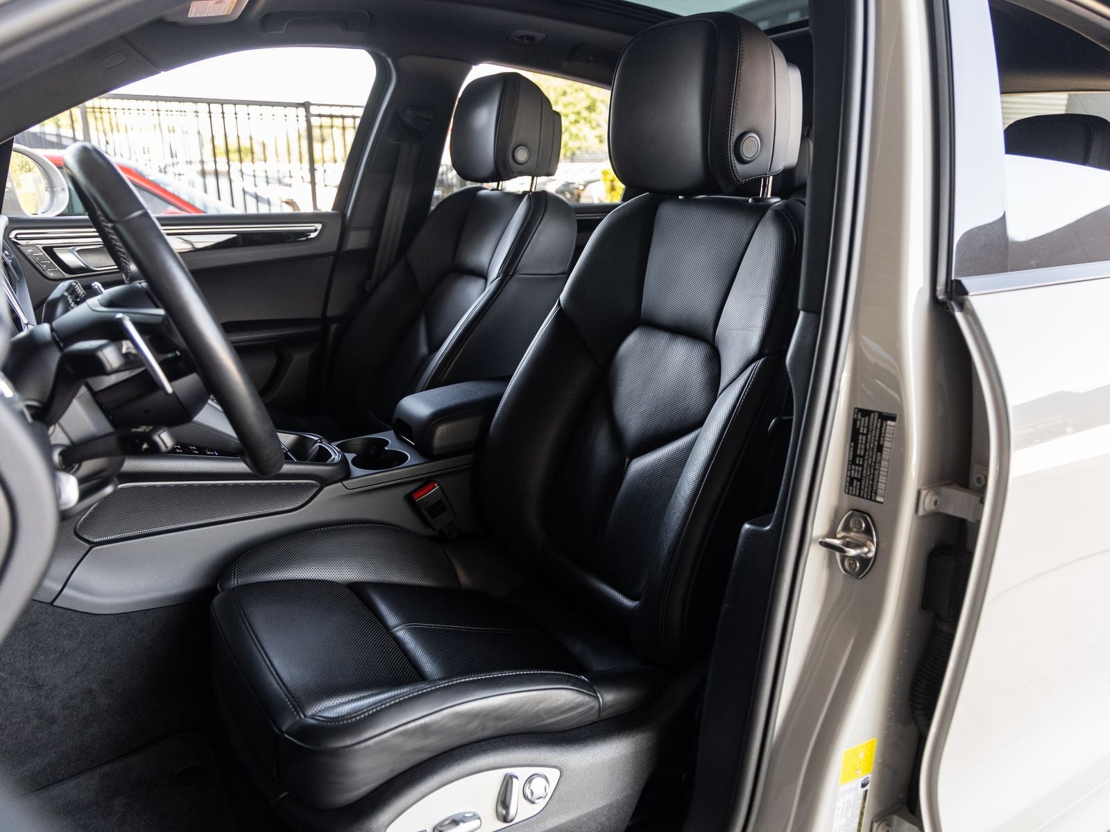 2024 Porsche Macan S