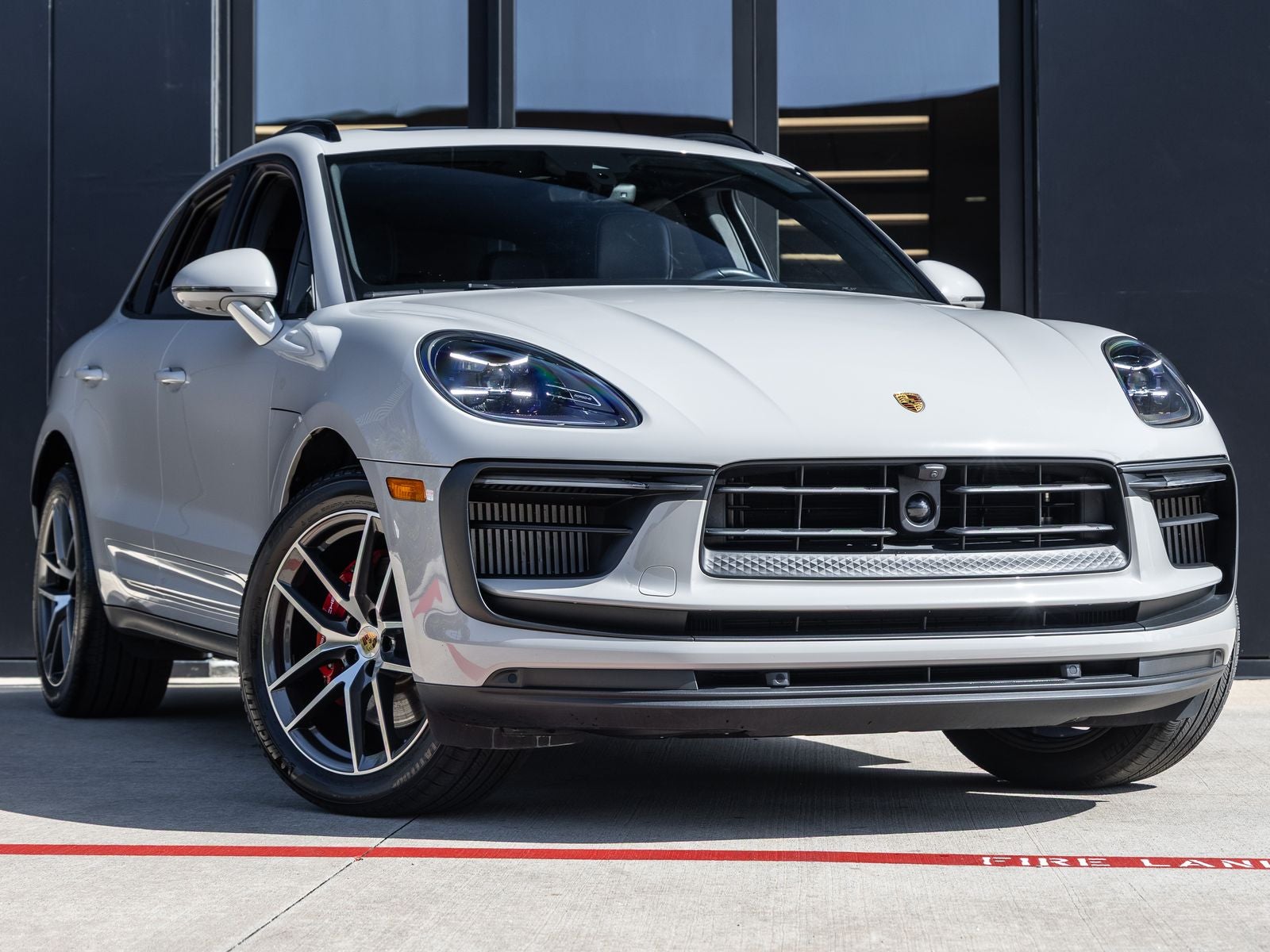 2024 Porsche Macan S