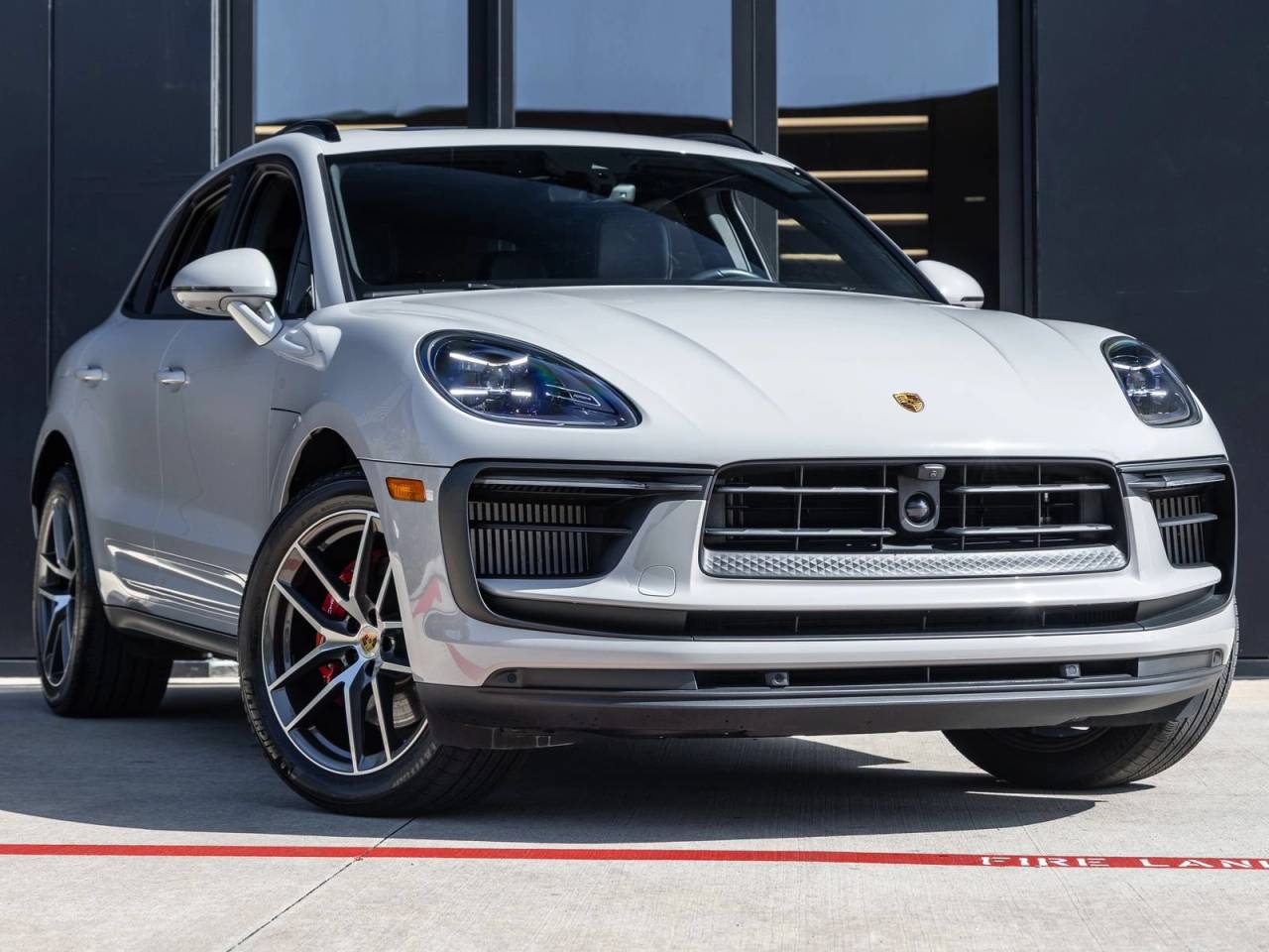 2024 Porsche Macan Macan S