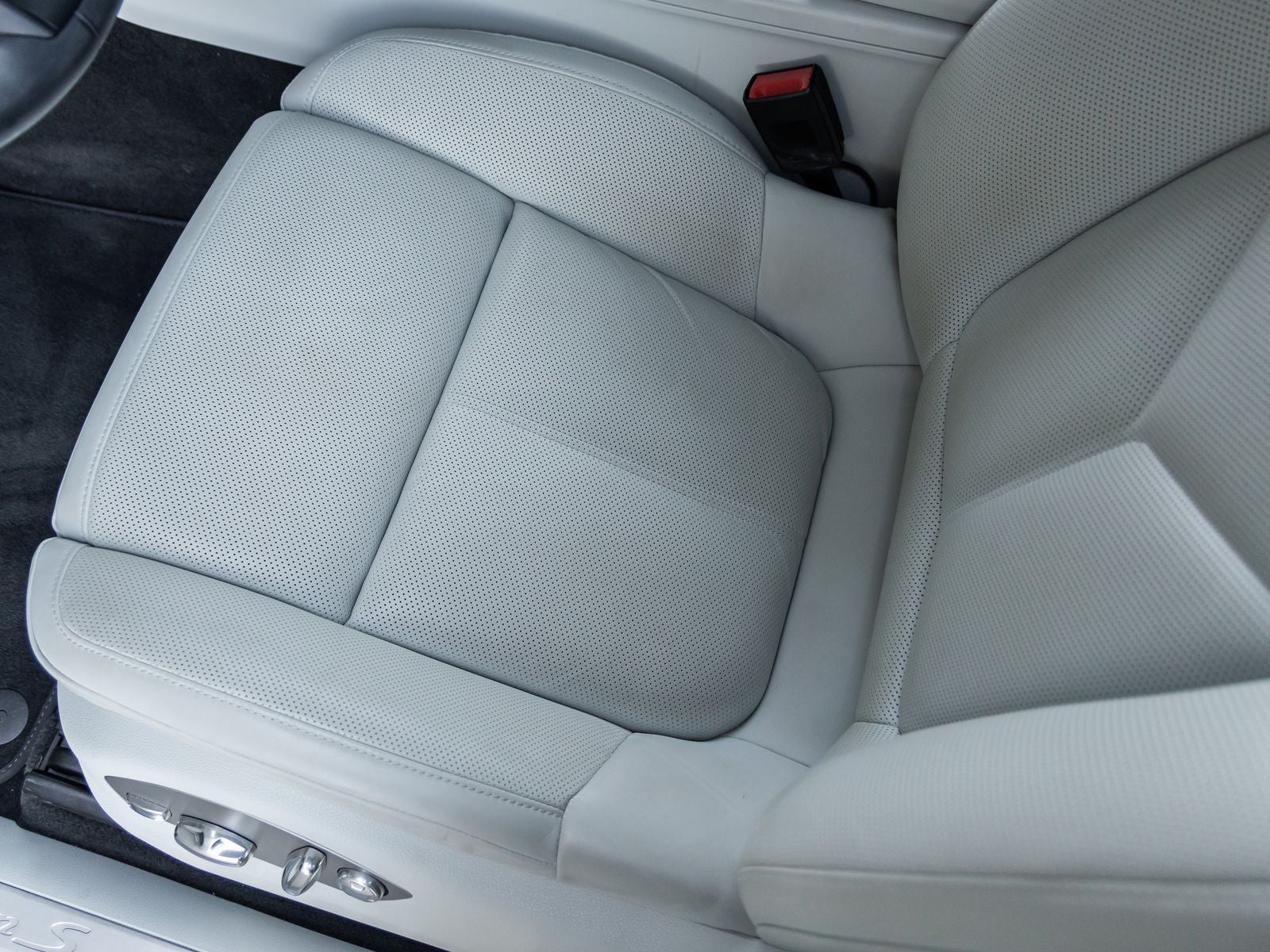 2024 Porsche Macan Macan S