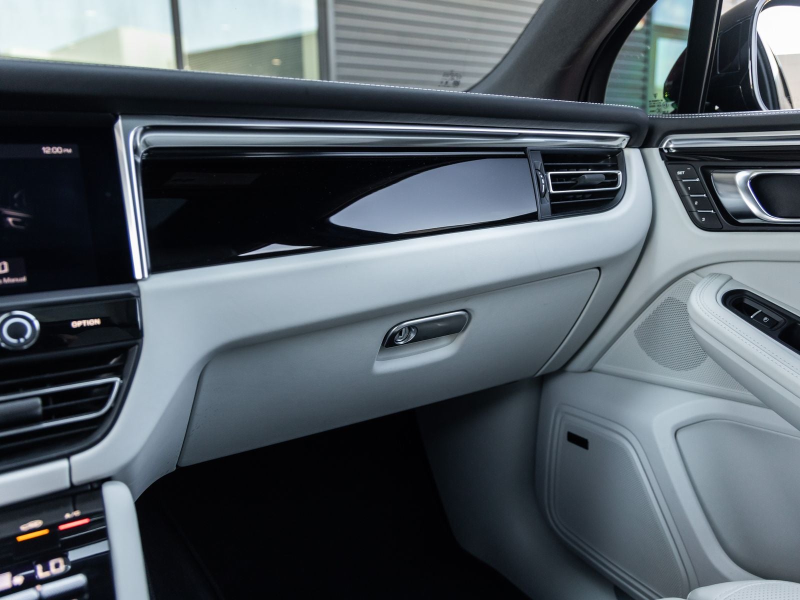 2024 Porsche Macan Macan S
