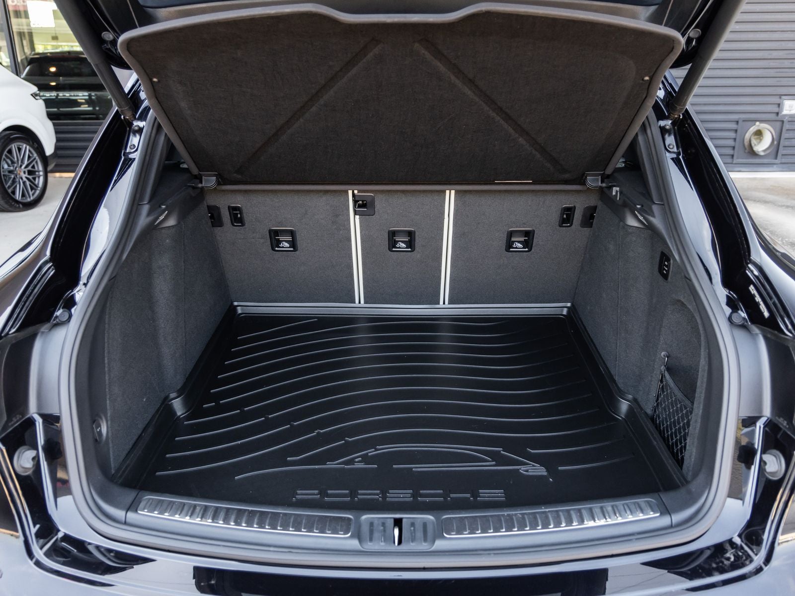 2024 Porsche Macan Macan S