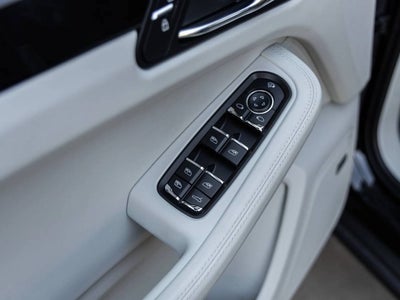 2024 Porsche Macan Macan S