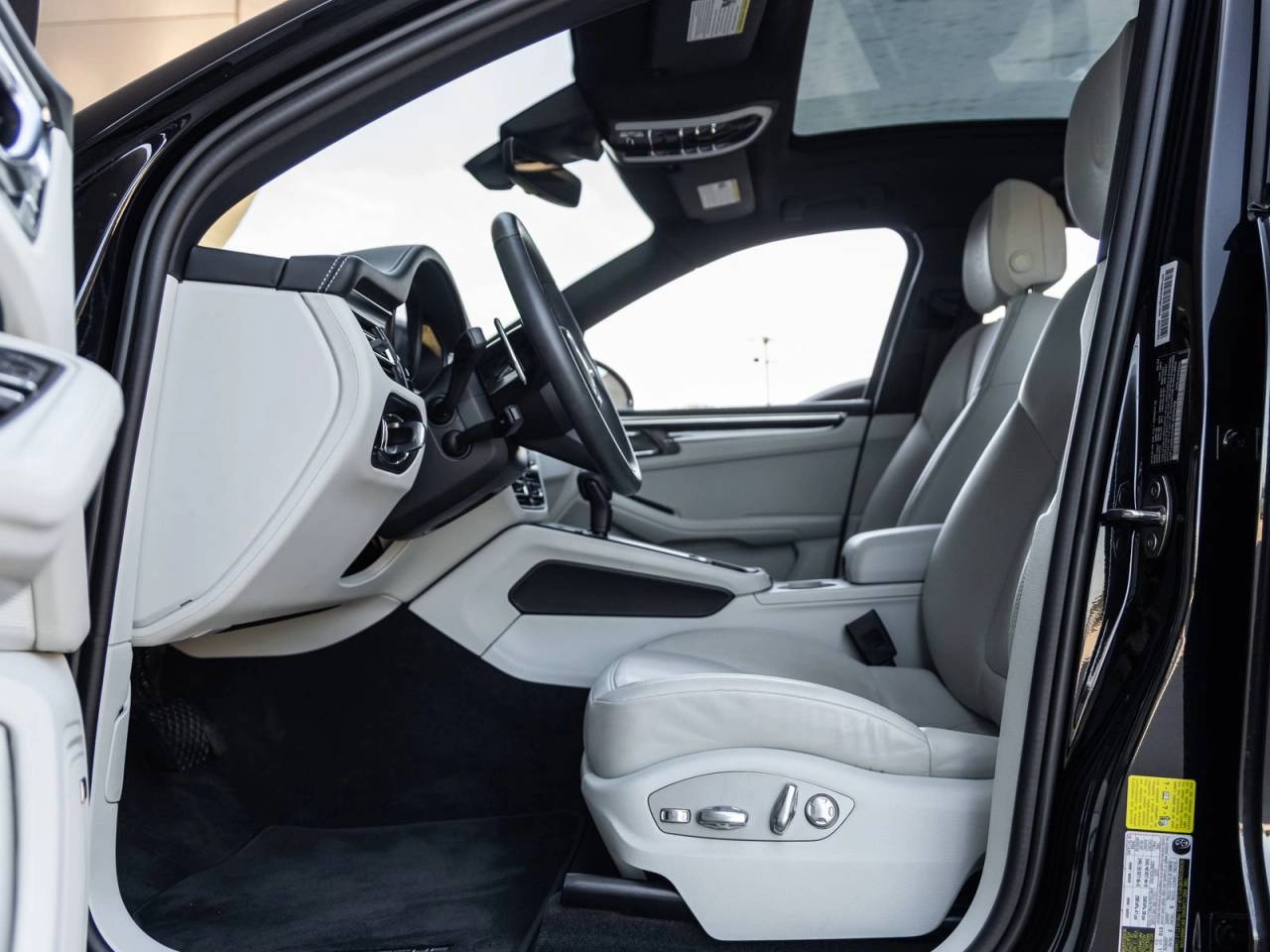 2024 Porsche Macan Macan S