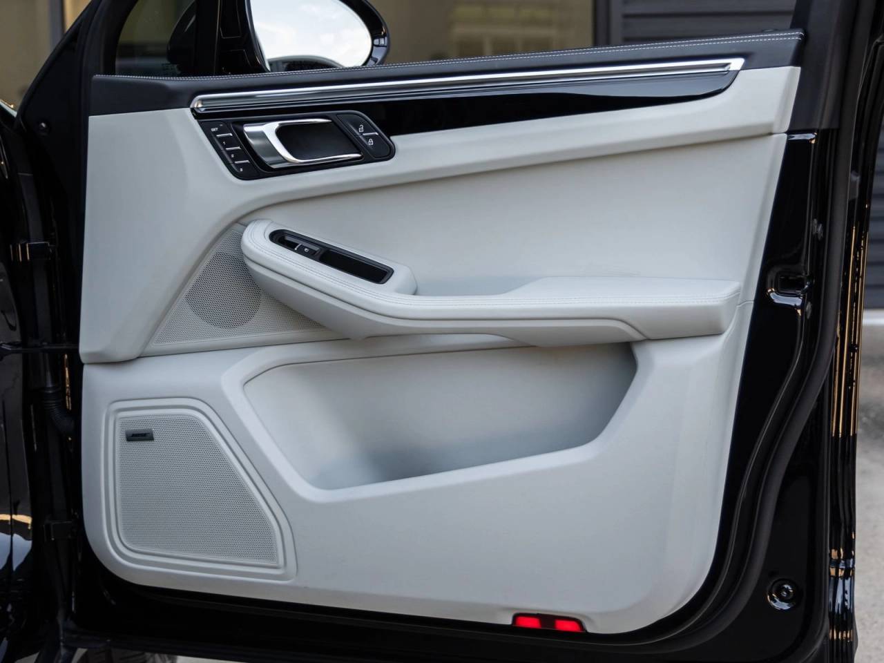 2024 Porsche Macan Macan S
