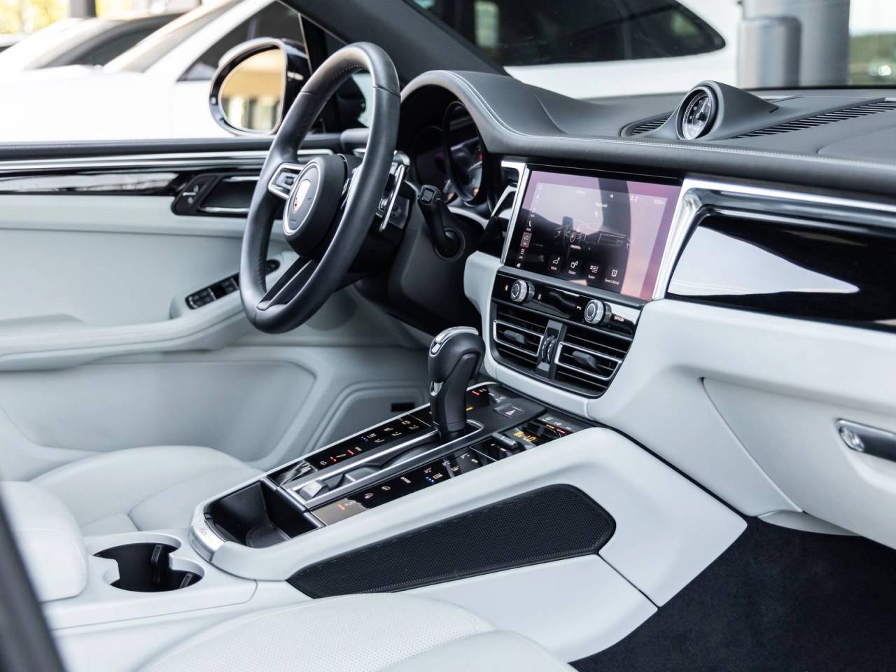 2024 Porsche Macan Macan S