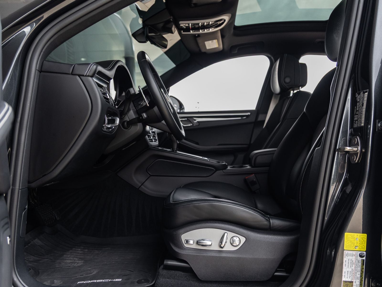 2024 Porsche Macan S