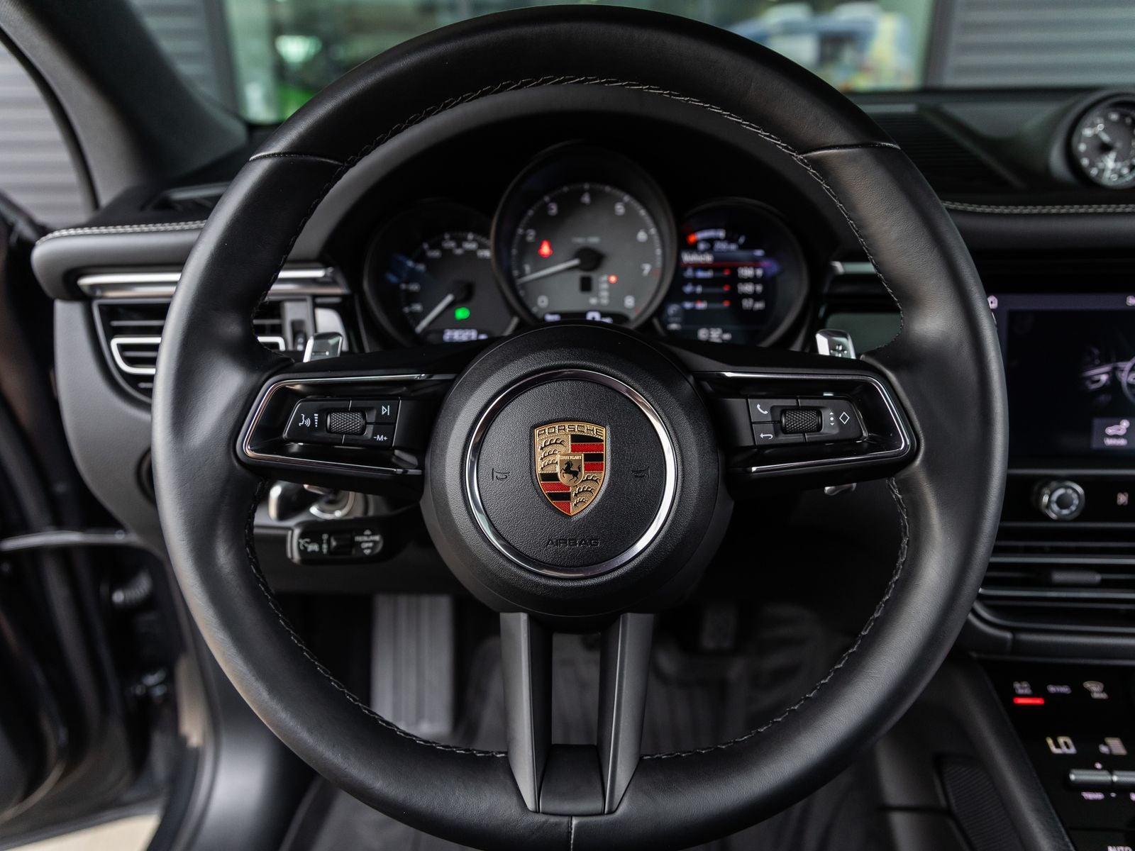 2024 Porsche Macan S