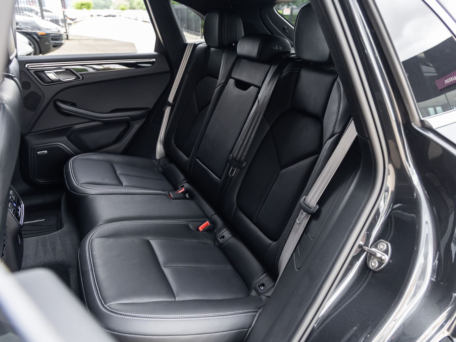 2024 Porsche Macan S