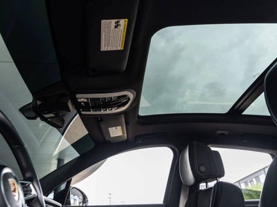 2024 Porsche Macan S