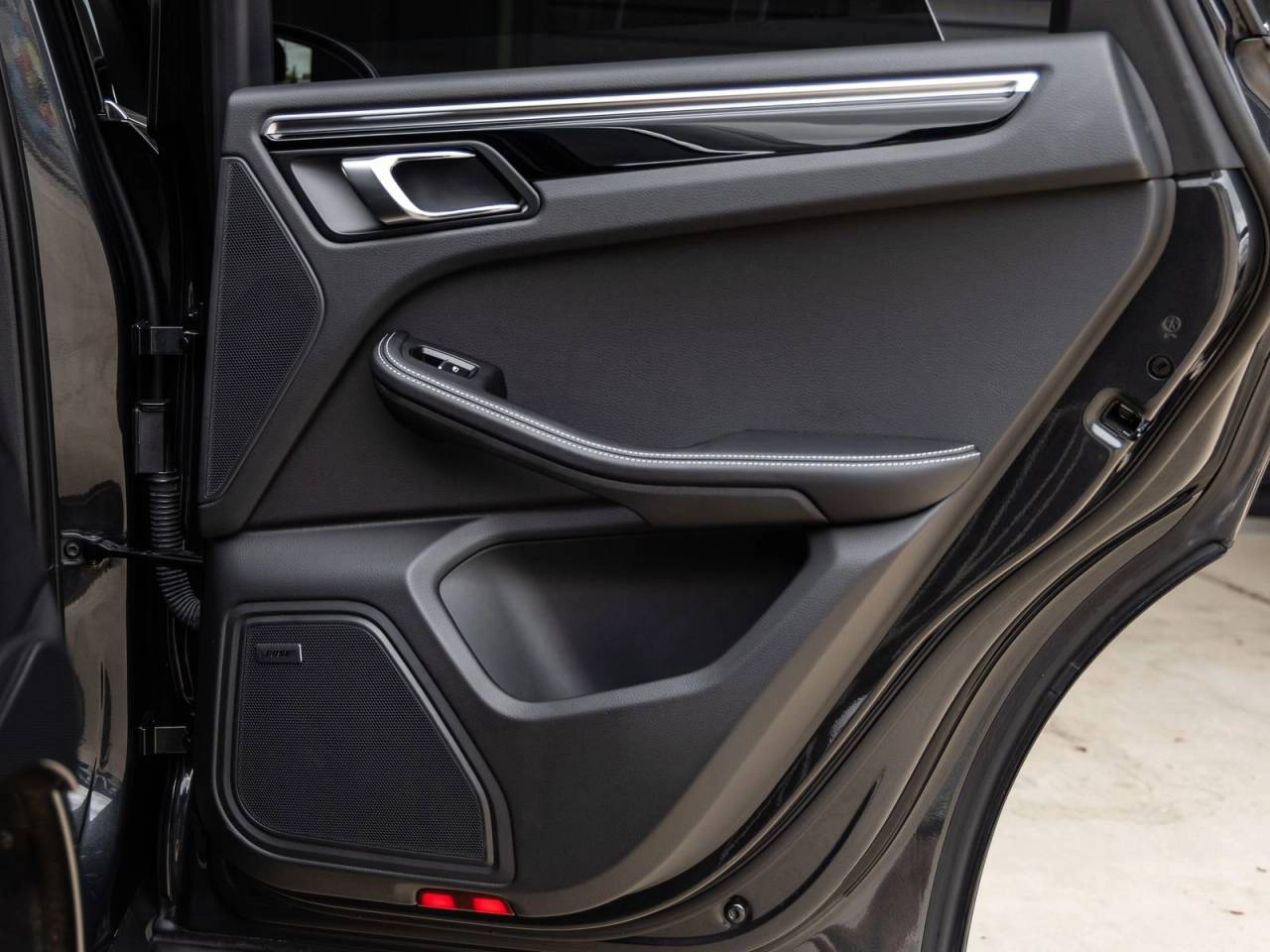 2024 Porsche Macan S