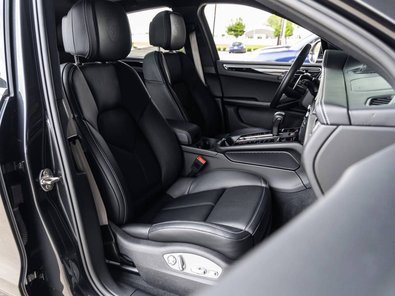 2024 Porsche Macan S