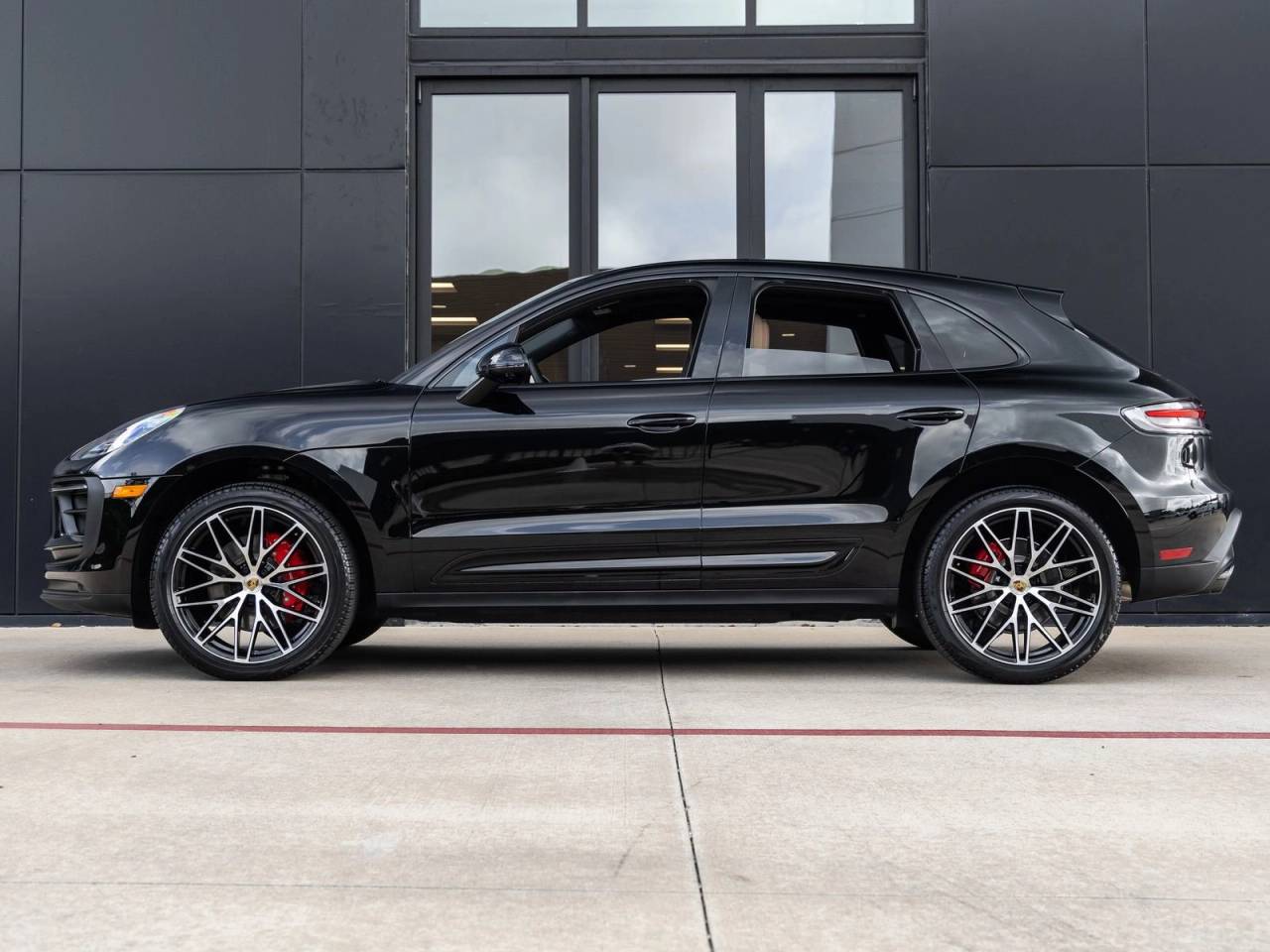 2025 Porsche Macan S
