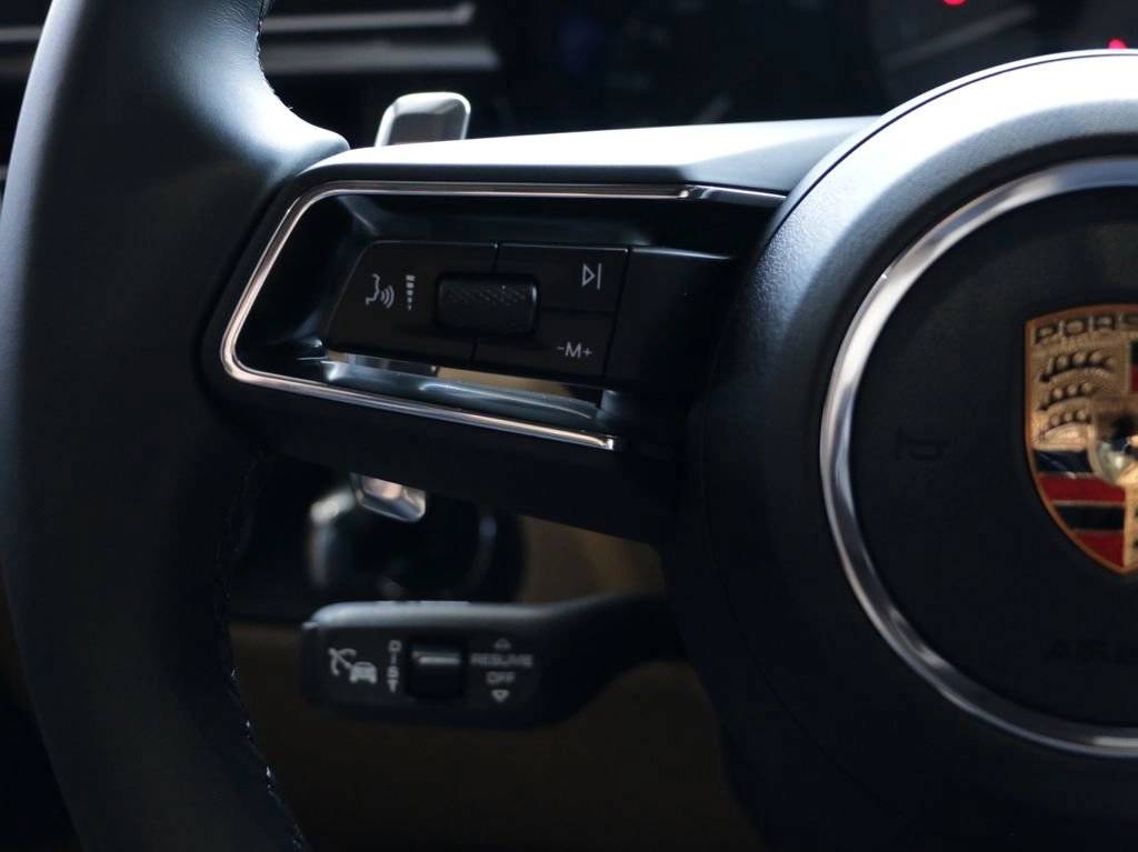 2025 Porsche Macan S