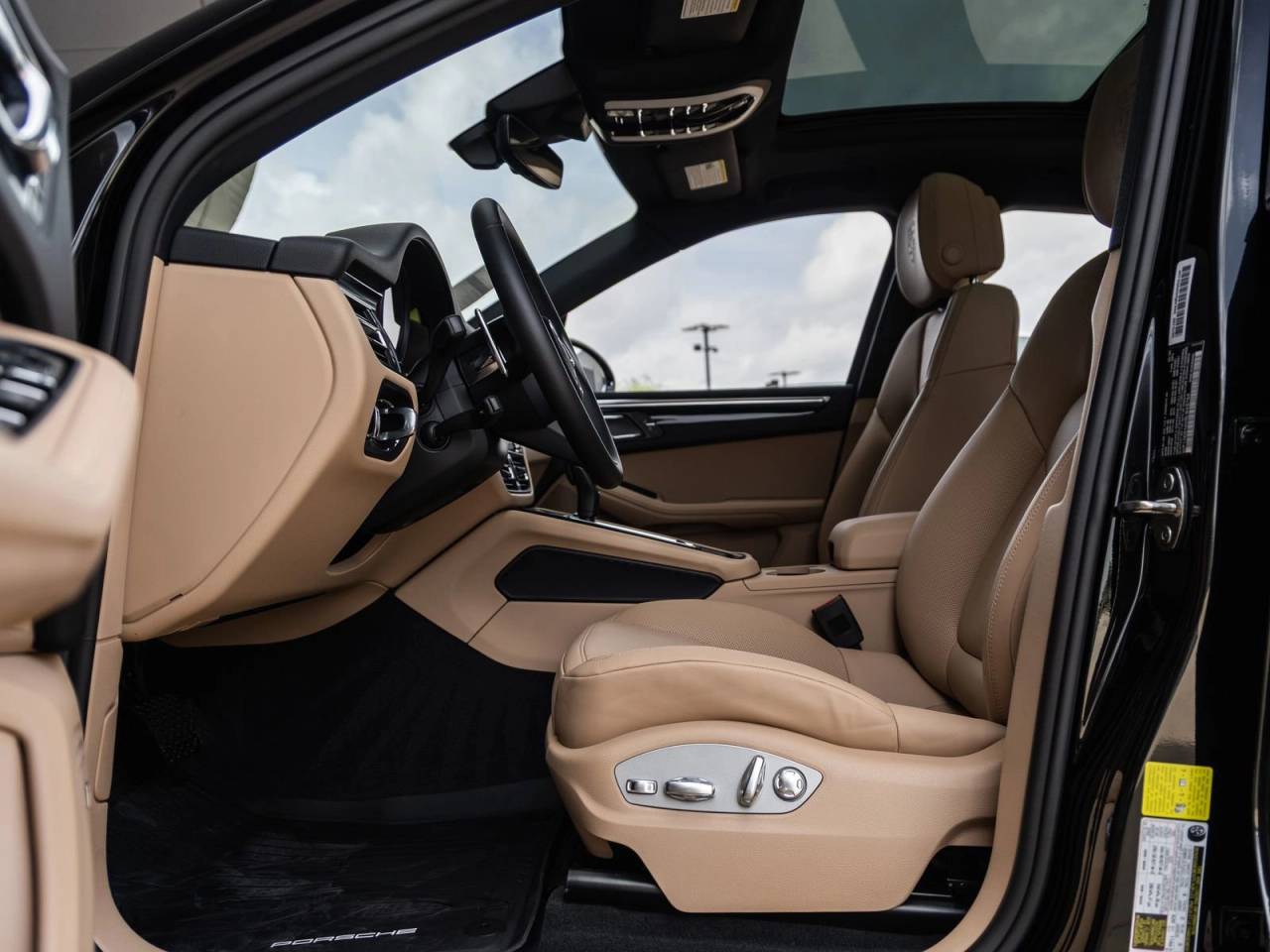 2025 Porsche Macan S