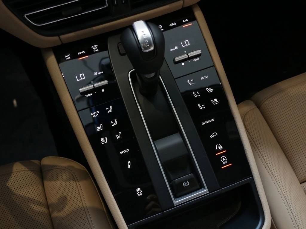 2025 Porsche Macan S