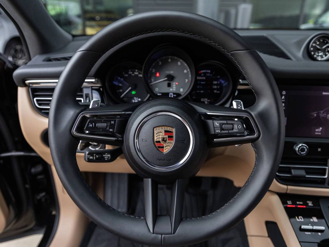 2025 Porsche Macan S