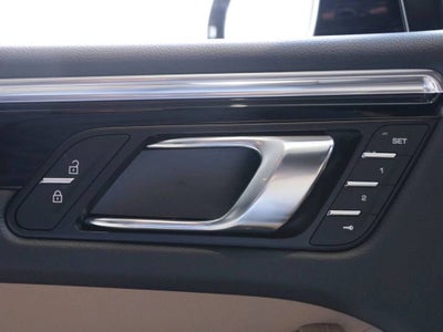 2025 Porsche Macan S