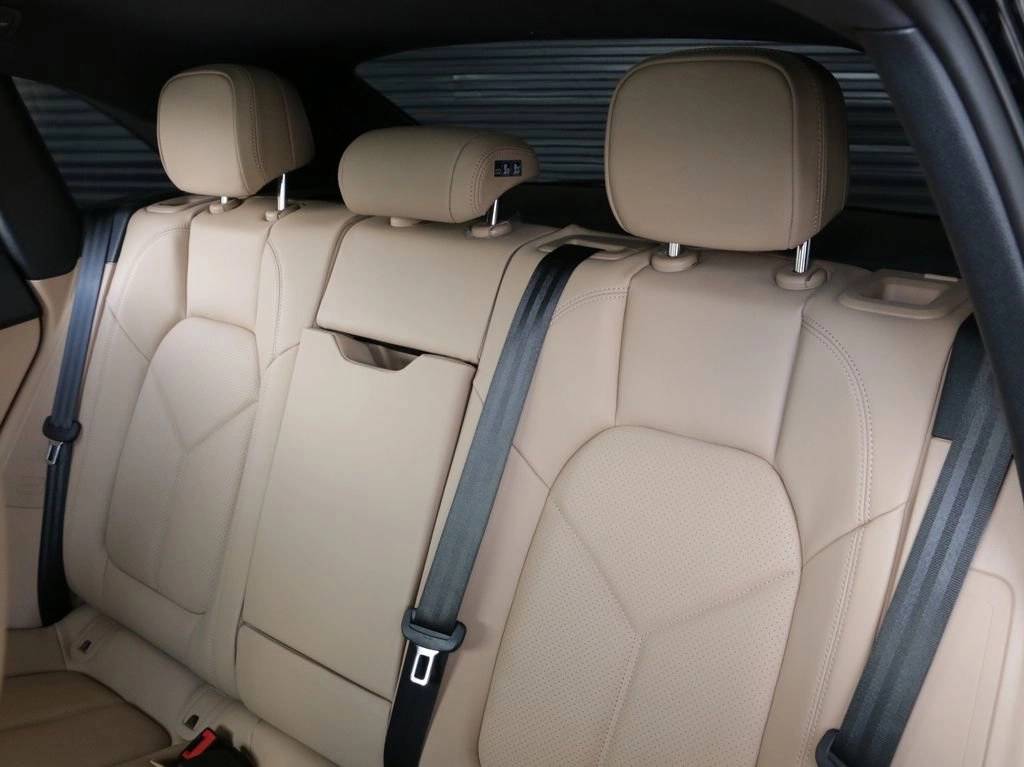 2025 Porsche Macan S