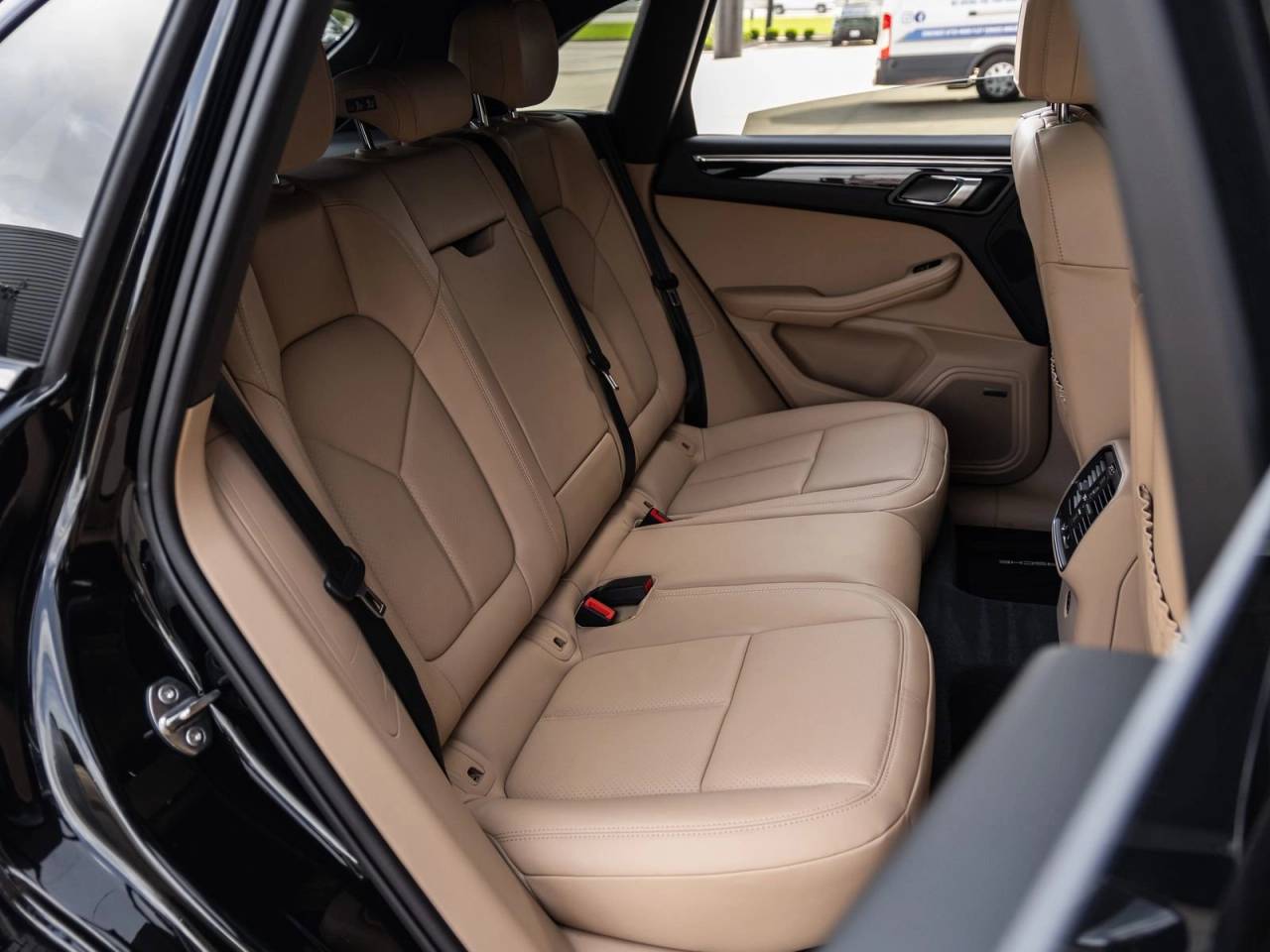 2025 Porsche Macan S