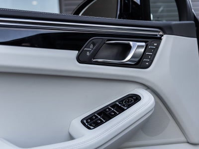 2026 Porsche Macan Macan S