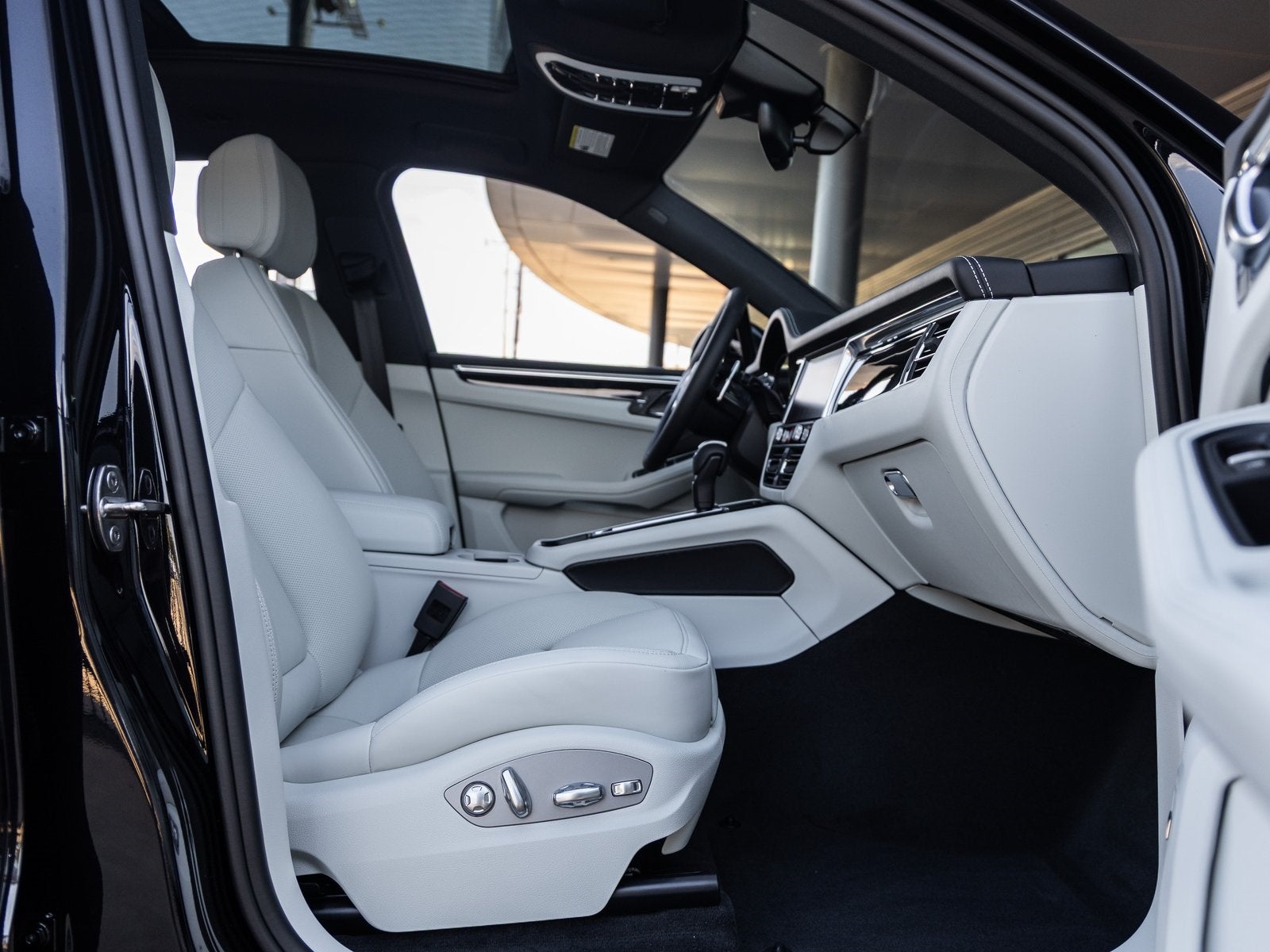 2026 Porsche Macan Macan S