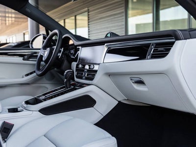 2026 Porsche Macan Macan S