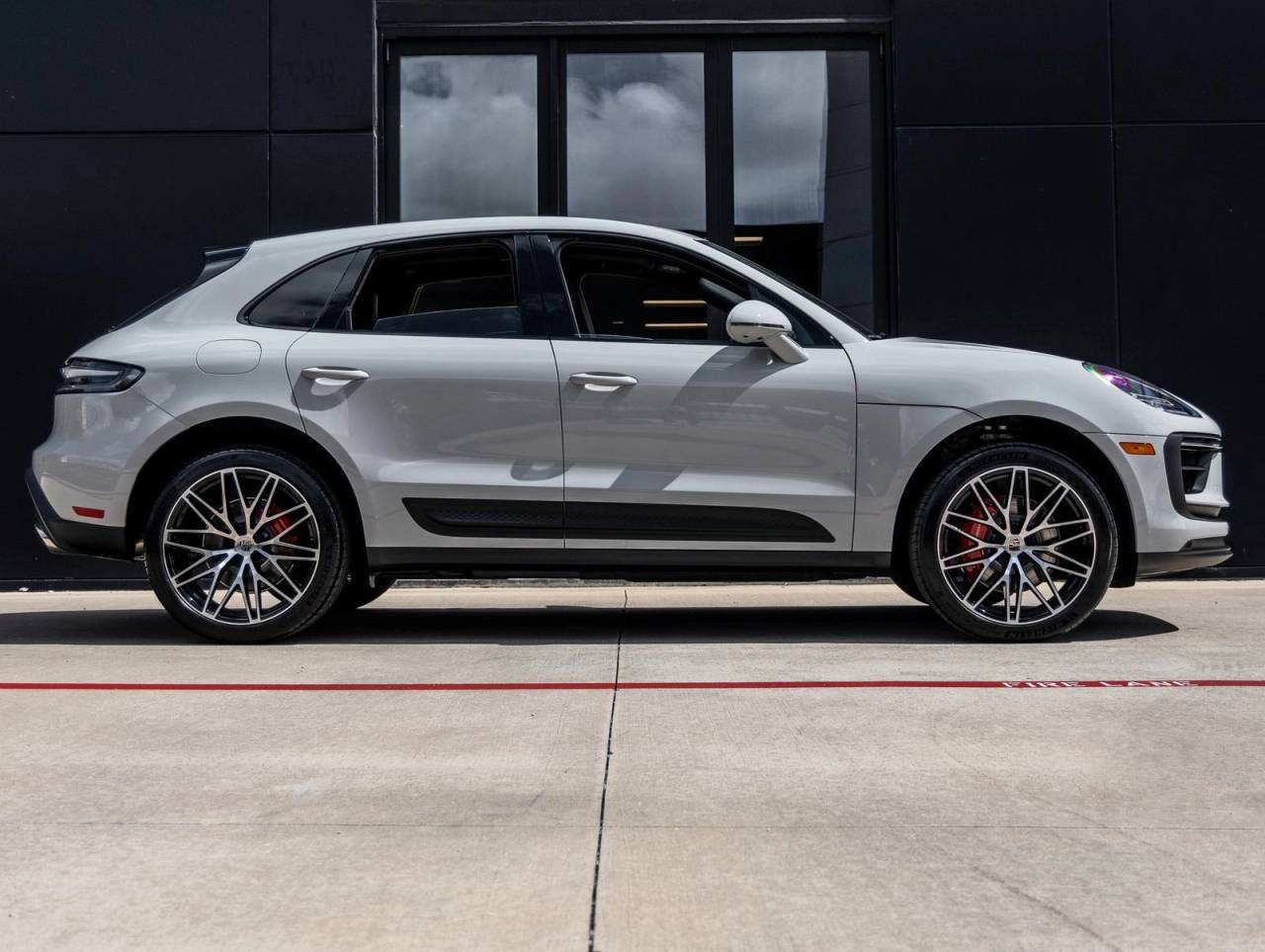 2026 Porsche Macan Macan S