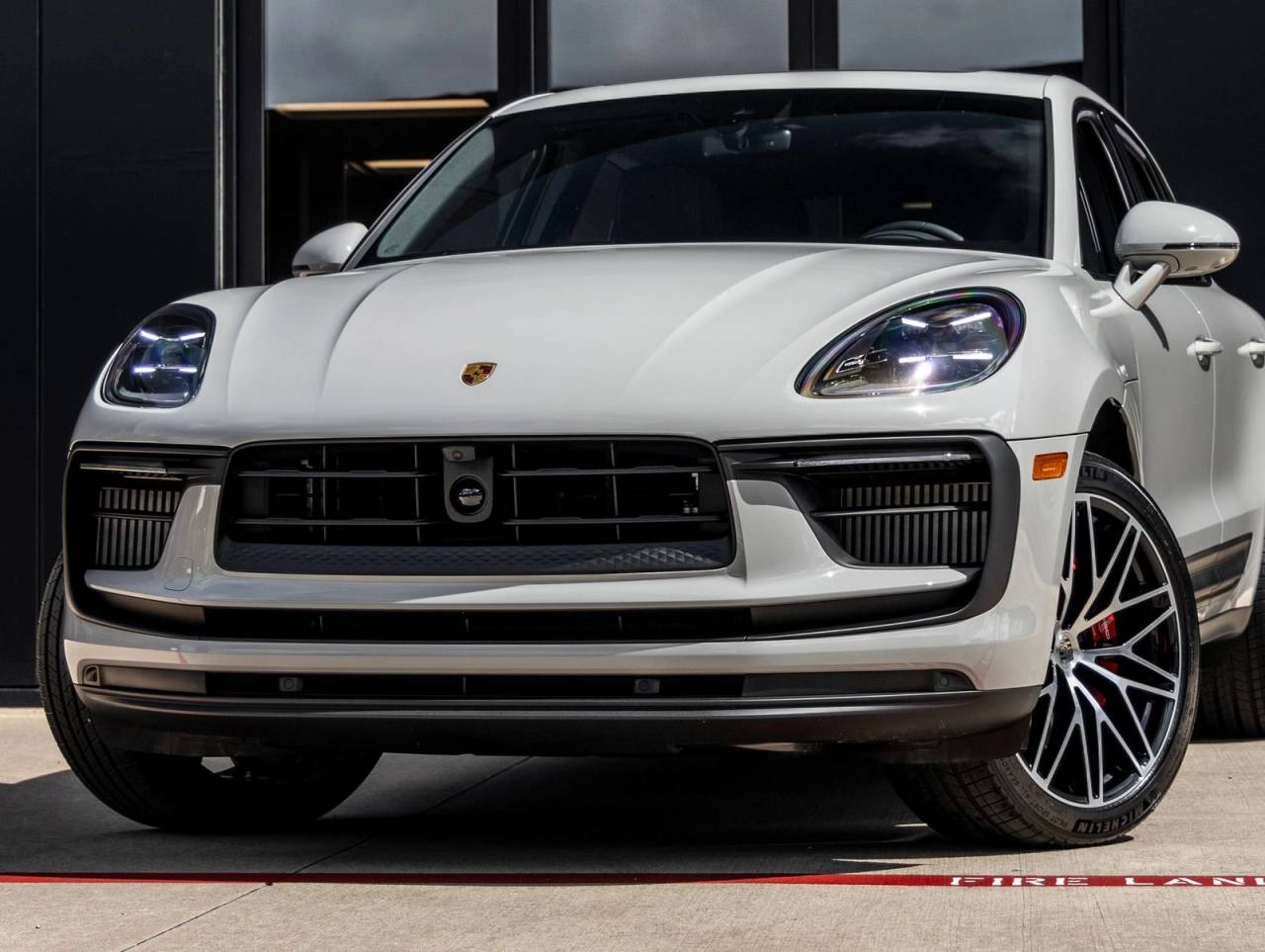 2026 Porsche Macan Macan S