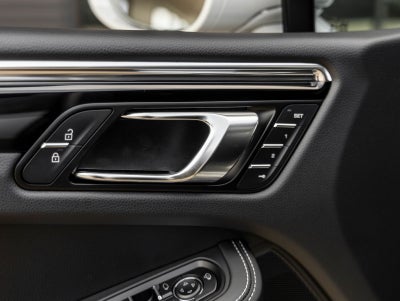 2026 Porsche Macan Macan S