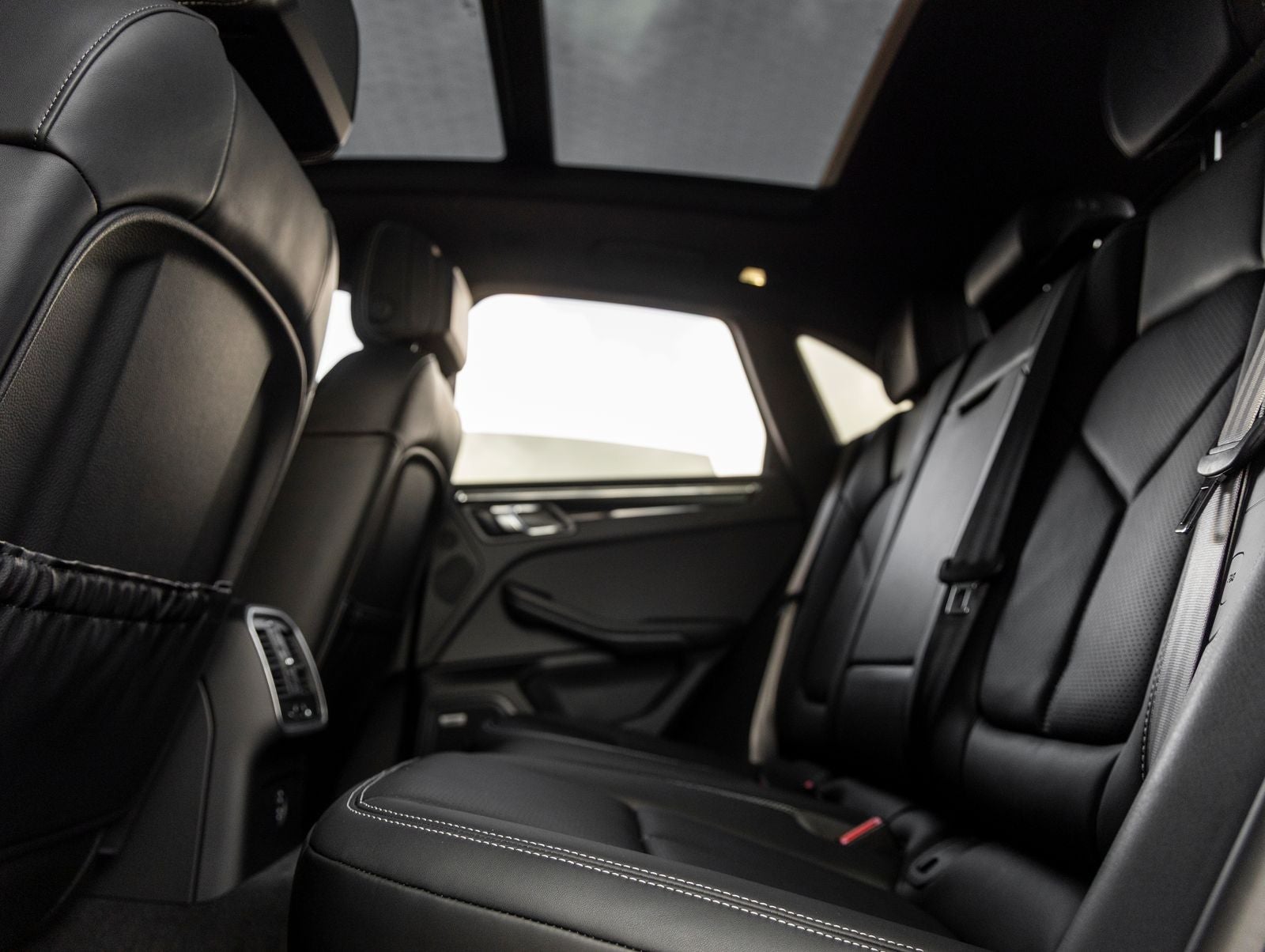 2026 Porsche Macan Macan S