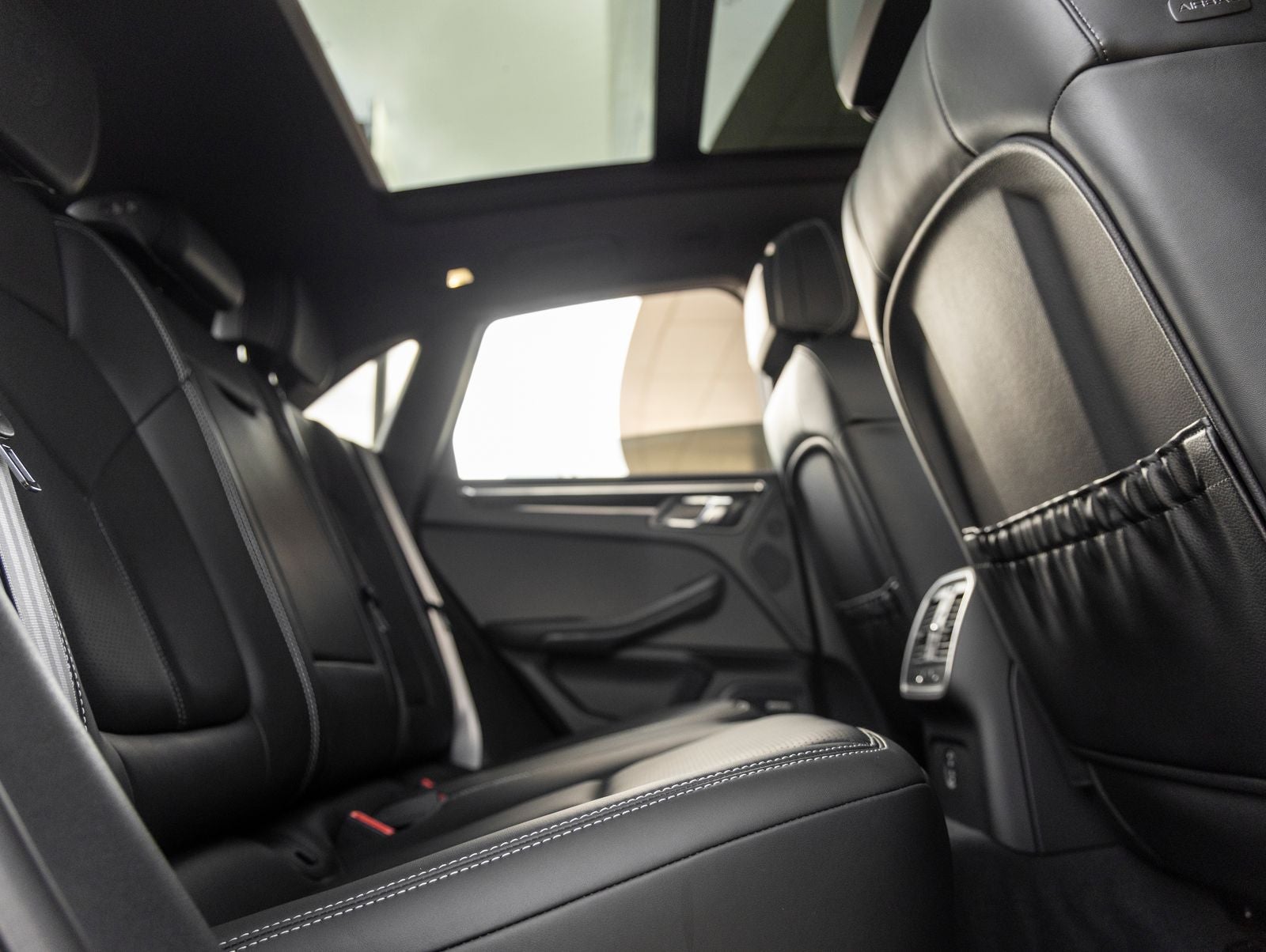 2026 Porsche Macan Macan S