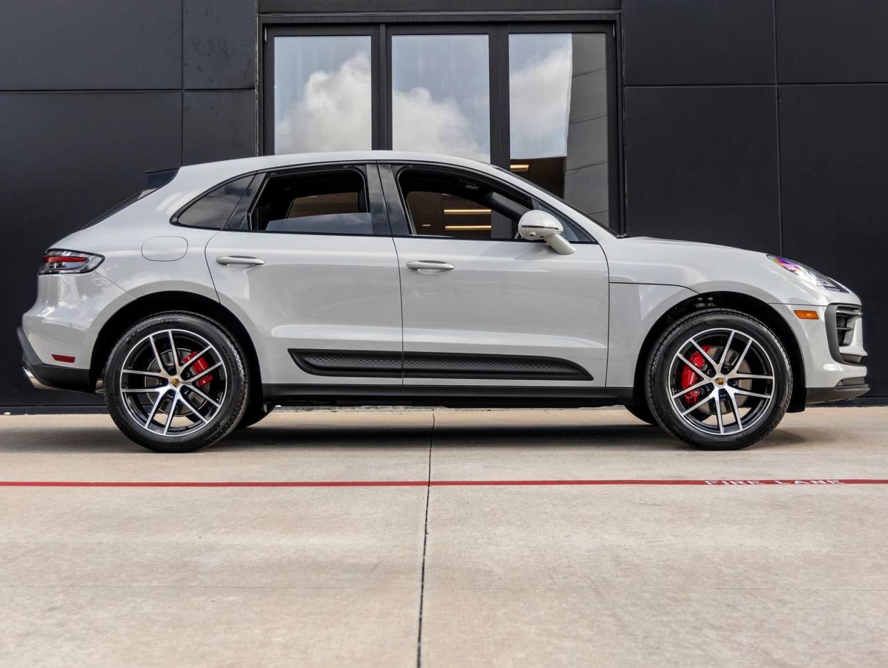 2026 Porsche Macan Macan S