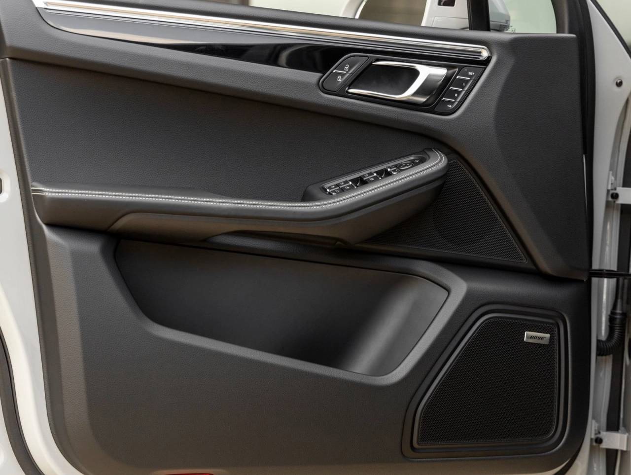 2026 Porsche Macan Macan S