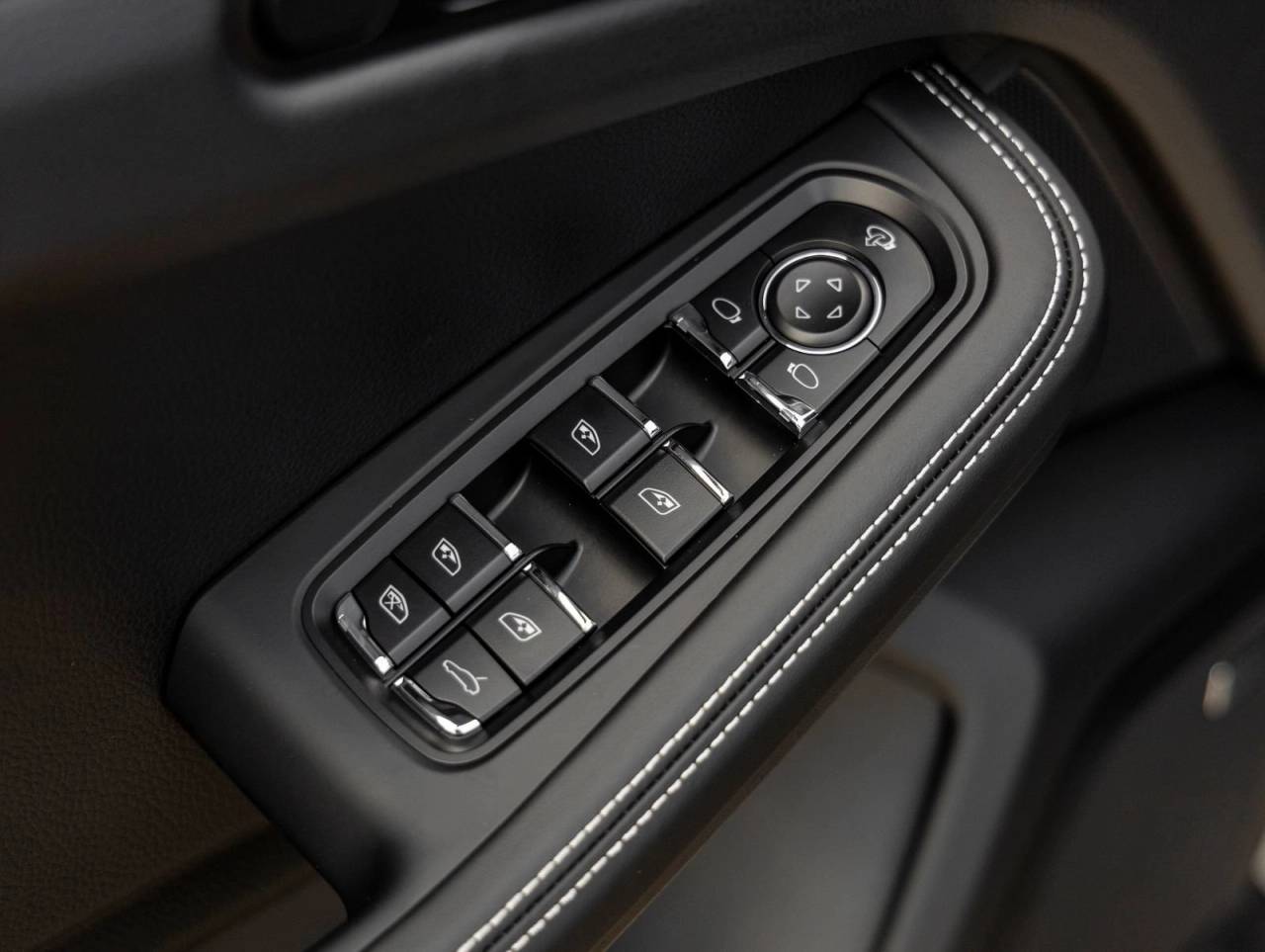 2026 Porsche Macan Macan S