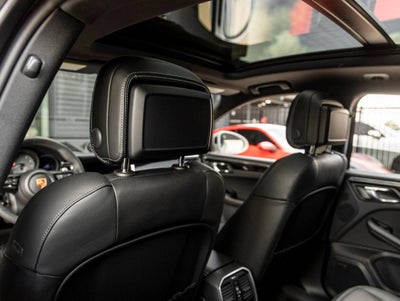 2026 Porsche Macan Macan S