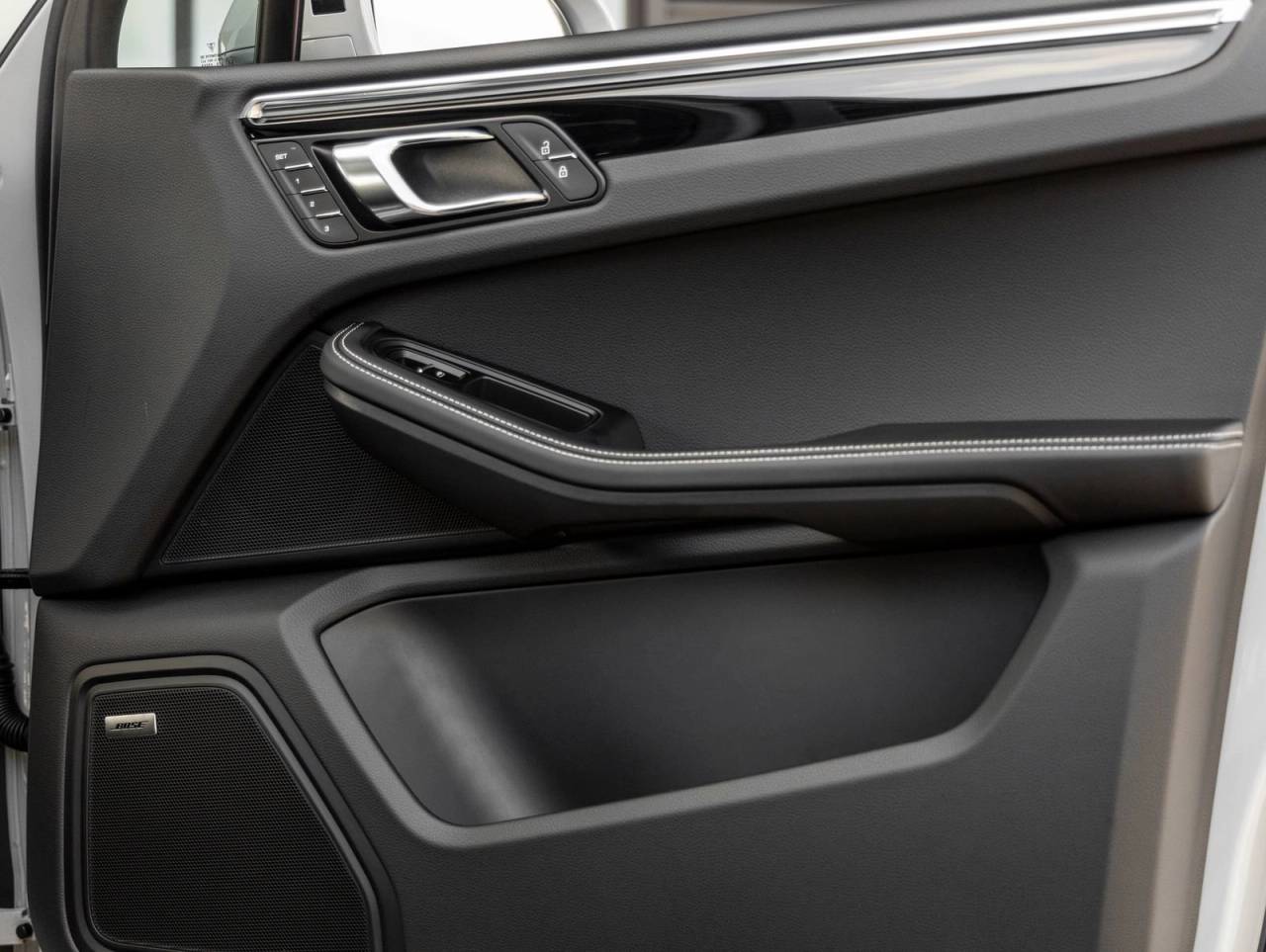 2026 Porsche Macan Macan S