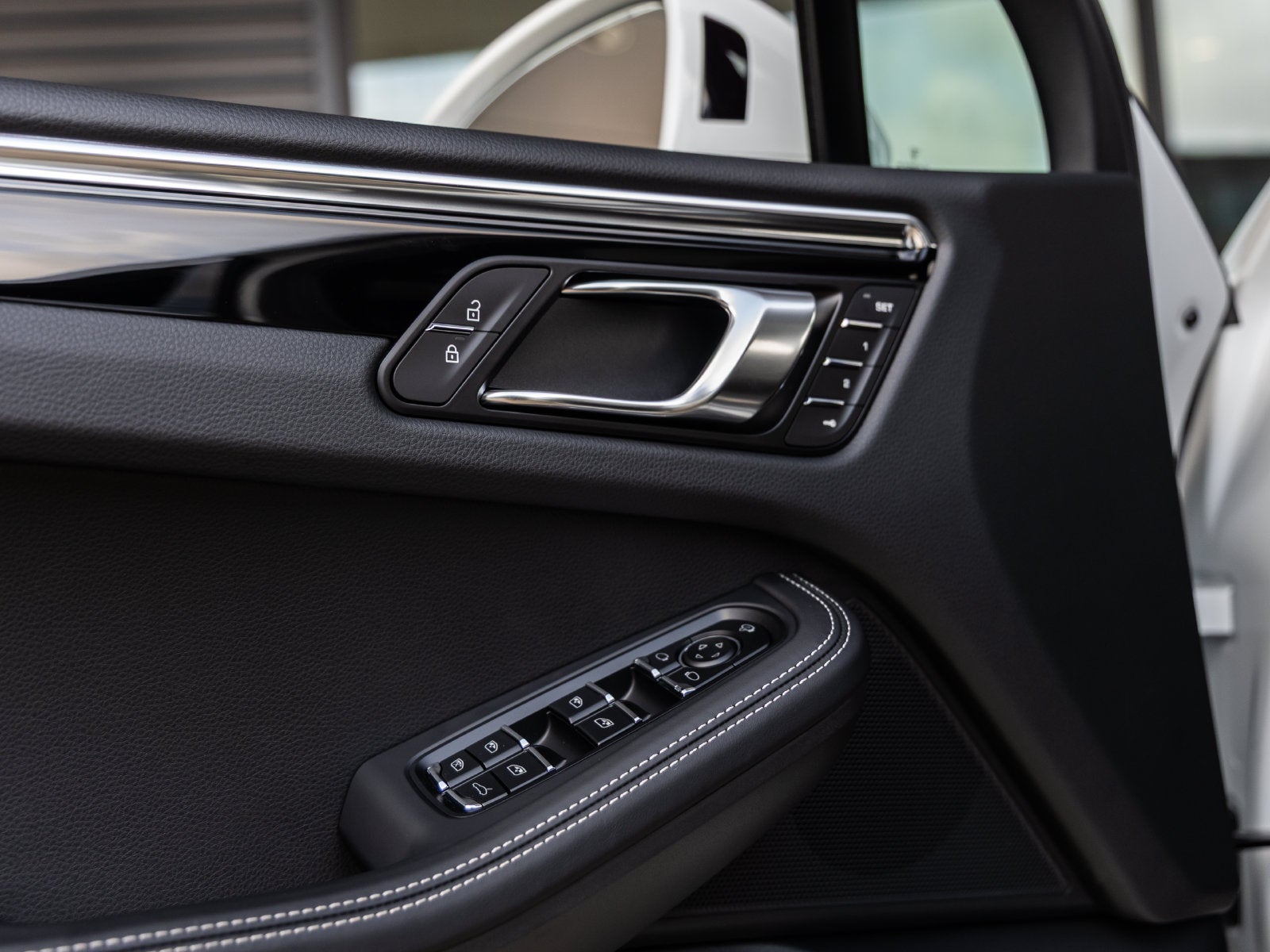 2026 Porsche Macan Macan S