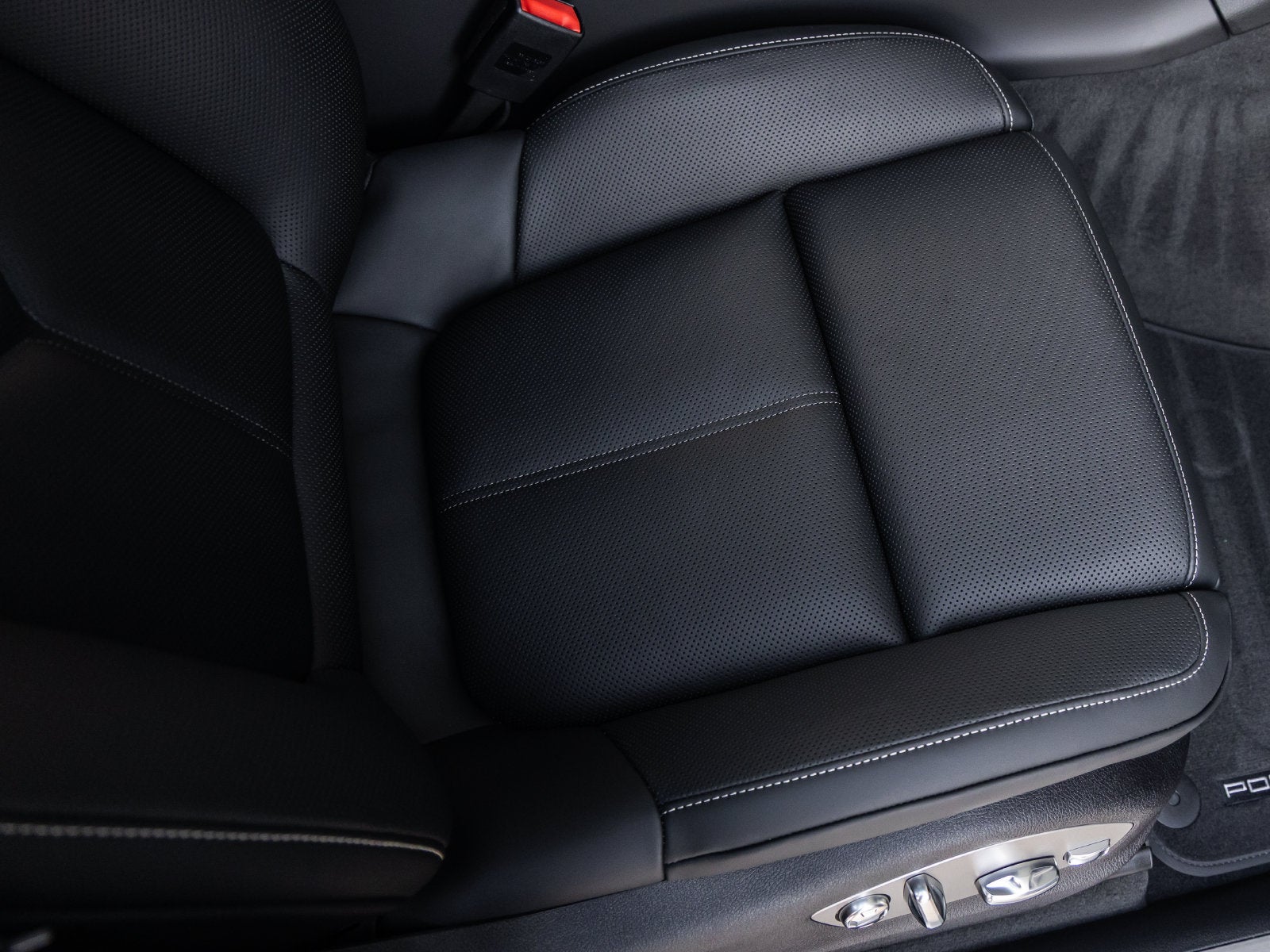 2026 Porsche Macan Macan S