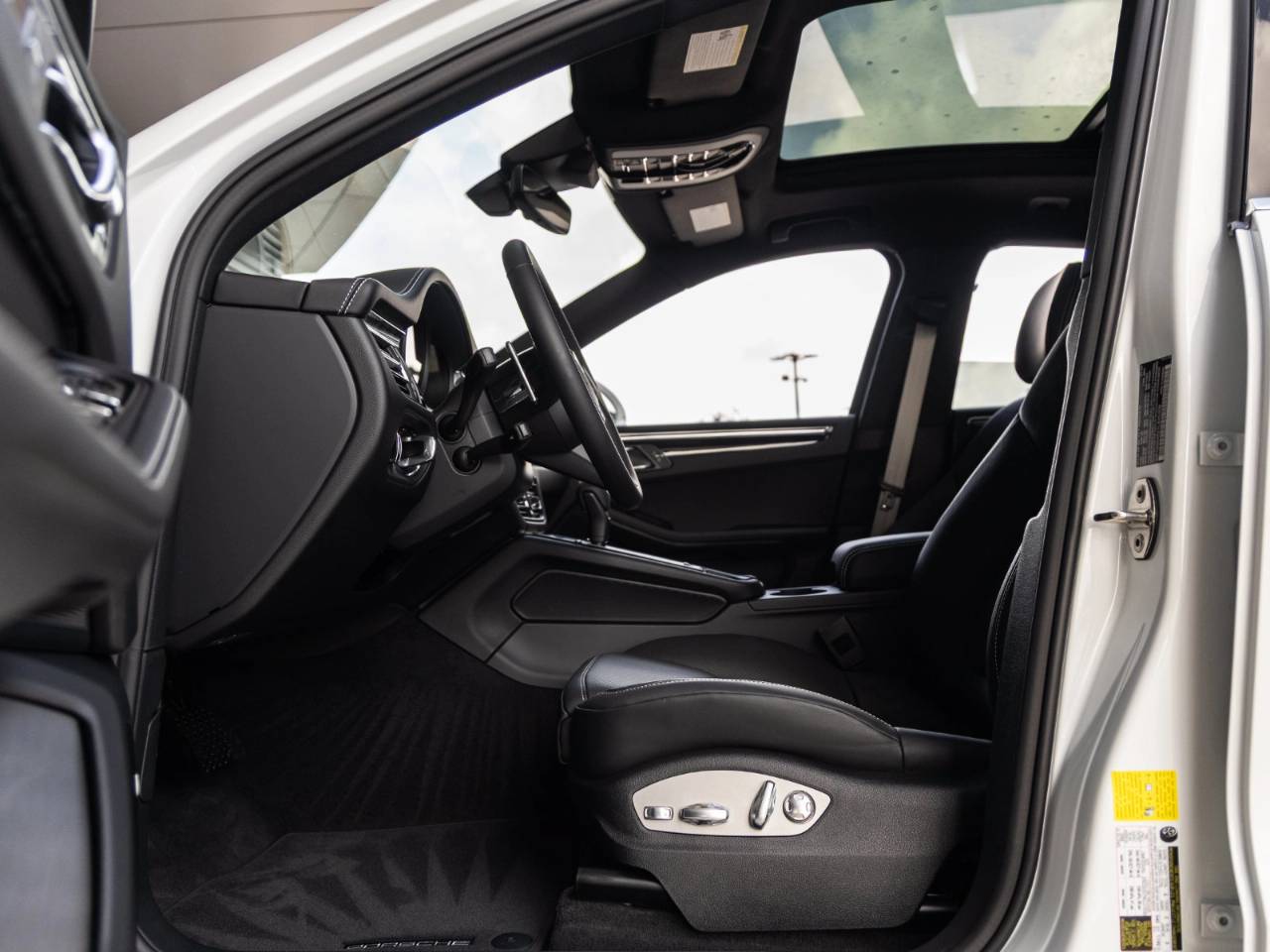 2026 Porsche Macan Macan S