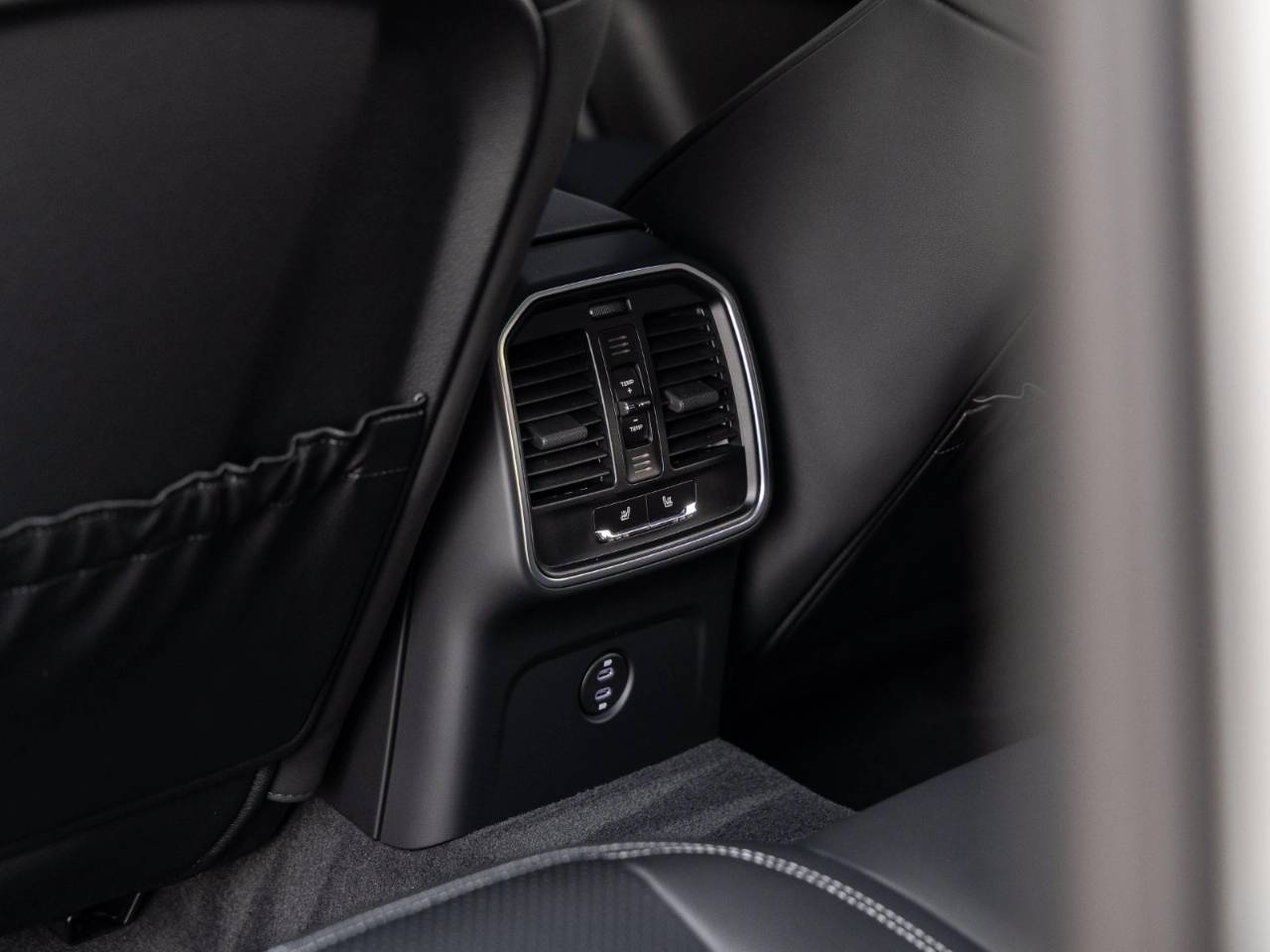 2026 Porsche Macan Macan S